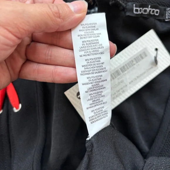 Boohoo Black Deep V-Neck Red & White Lace Up Long Sleeve Midi Dress - Picture 4 of 10